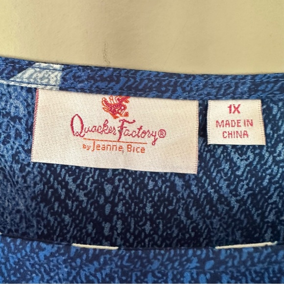 SOLD Quacker Factory Poncho Top 1X American Flag Red White Blue Stars Stripes Pa - Picture 2 of 7